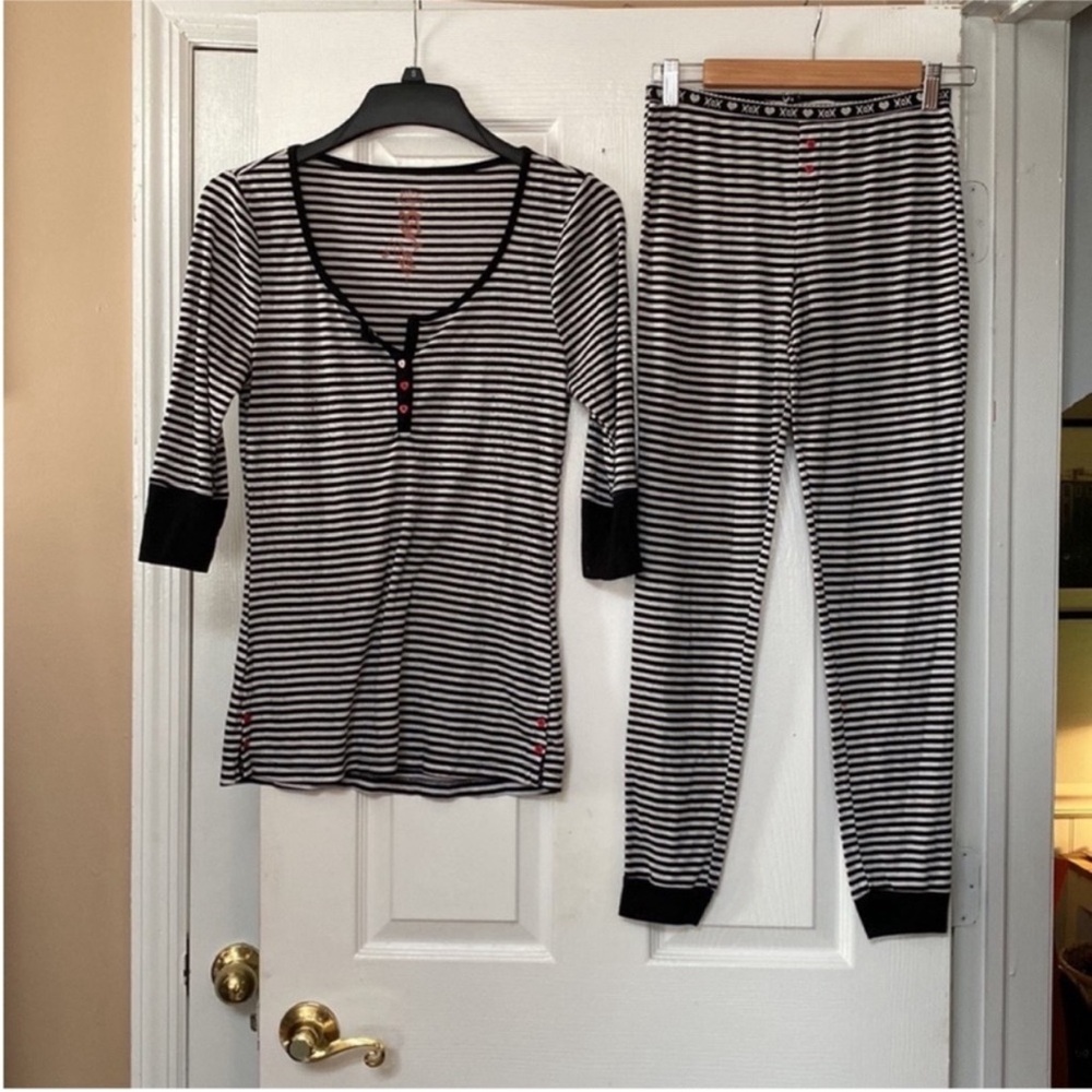 VTG Y2K Betsey Johnson Black White Stripes Thermal Pajamas Set